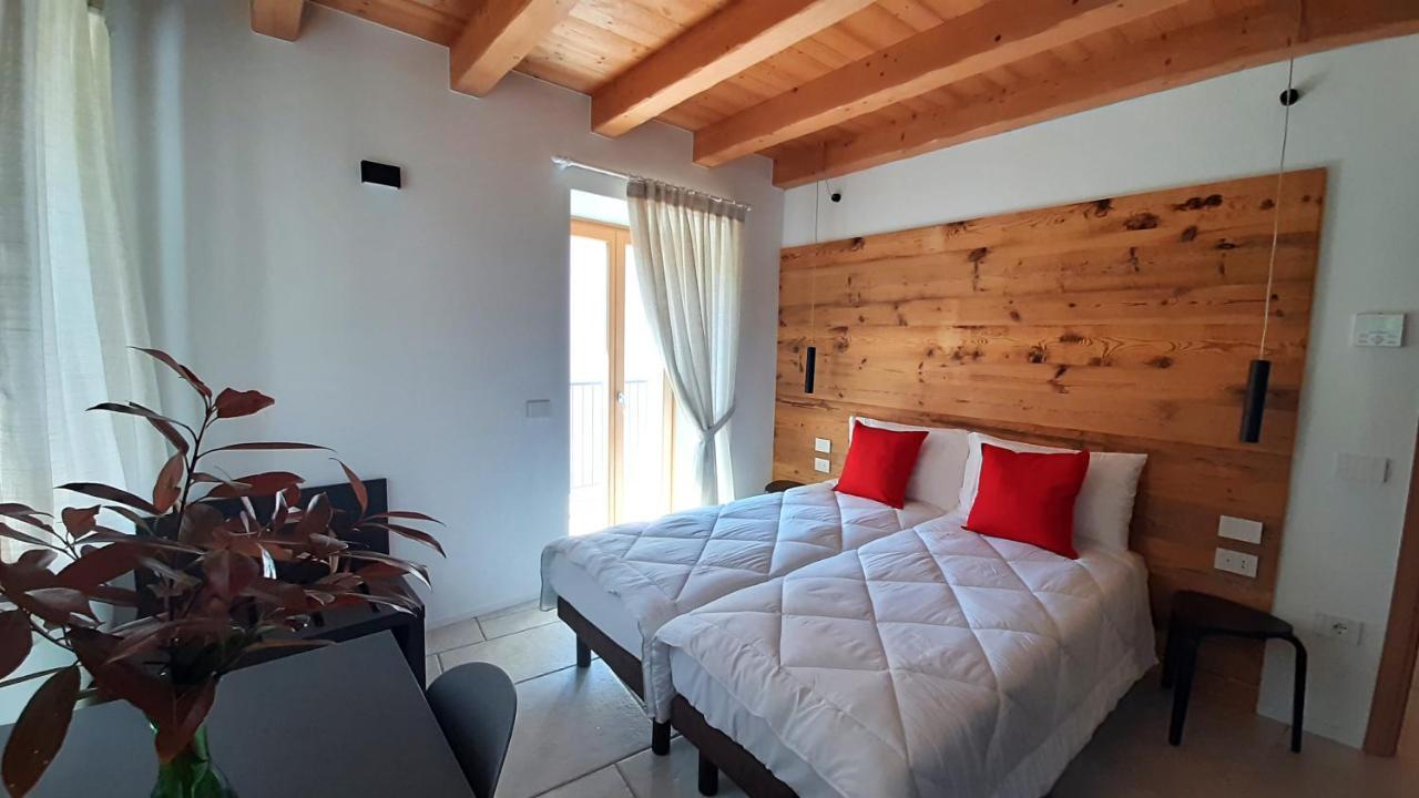 Garda Baldo Apartments_Vivaldi Torbole Sul Garda Екстериор снимка