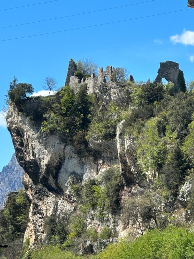 Garda Baldo Apartments_Vivaldi Torbole Sul Garda Екстериор снимка