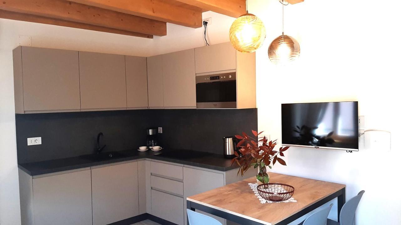 Garda Baldo Apartments_Vivaldi Torbole Sul Garda Екстериор снимка