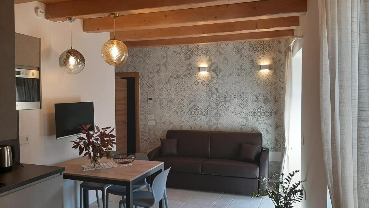 Garda Baldo Apartments_Vivaldi Torbole Sul Garda Екстериор снимка